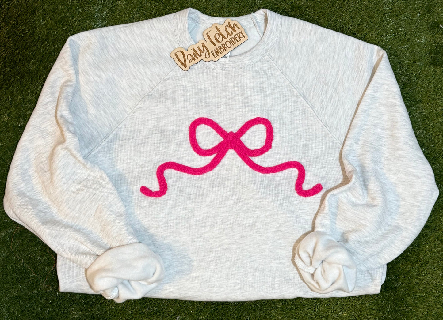 Bow Yarn Embroidered Sweatshirt