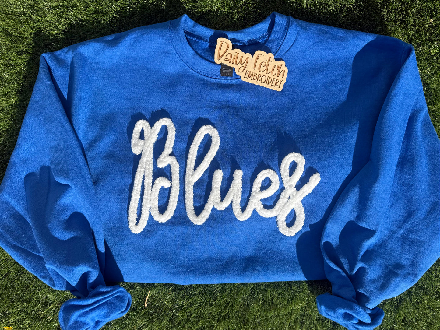 Blues Yarn Embroidered Sweatshirt