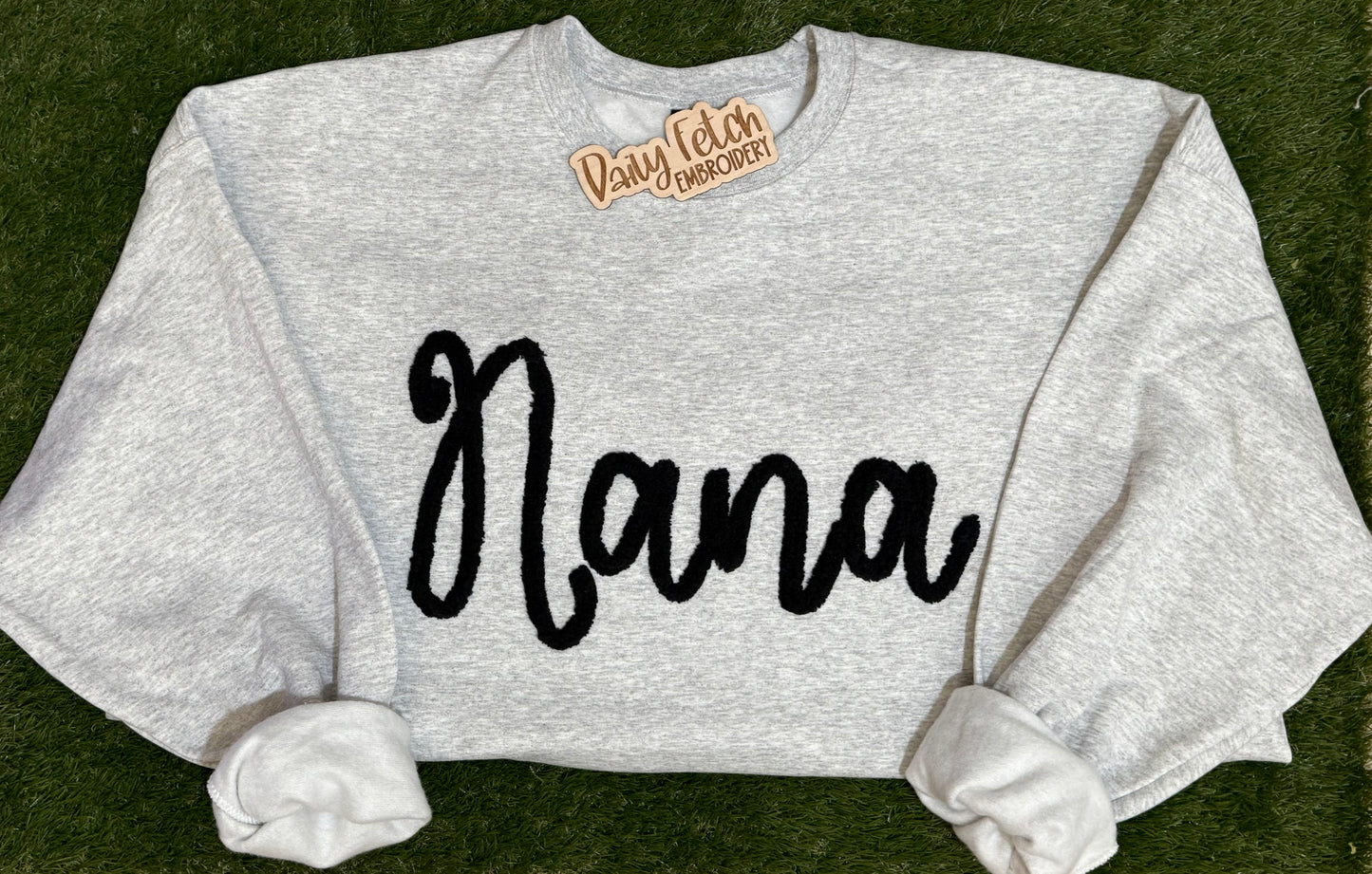 Nana Yarn Embroidered Sweatshirt