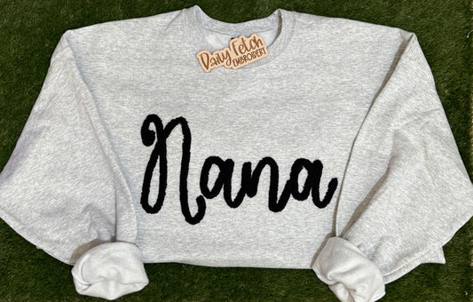 Nana Yarn Embroidered Sweatshirt